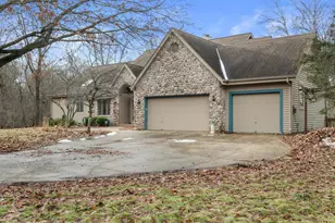 1249 N Lost Woods Rd, Summit, WI 53066 - Photo 3