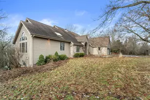 1249 N Lost Woods Rd, Summit, WI 53066 - Photo 5