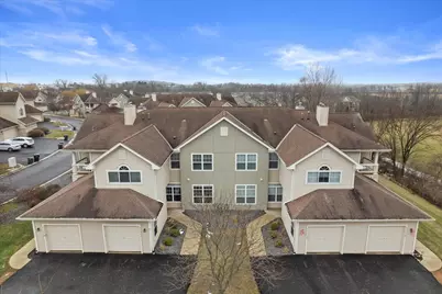 9337 S Cobblestone Way #Unit D, Franklin, WI 53132 - Photo 1