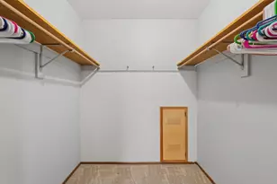 6329 W Nebraska Ave, Milwaukee, WI 53220 - Photo 17