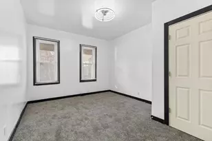 2642 N 24th Pl, Milwaukee, WI 53206 - Photo 9