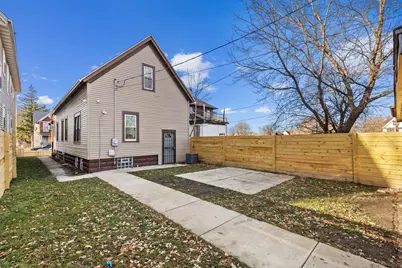 2642 N 24th Pl, Milwaukee, WI 53206 - Photo 21