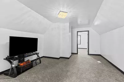 2642 N 24th Pl, Milwaukee, WI 53206 - Photo 17