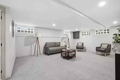 555  Robertson St, Wauwatosa, WI 53213 - Photo 21