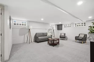 555 Robertson St, Wauwatosa, WI 53213 - Photo 21