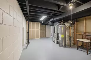 555 Robertson St, Wauwatosa, WI 53213 - Photo 27