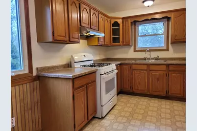 6125 N 122nd St, Milwaukee, WI 53225 - Photo 5