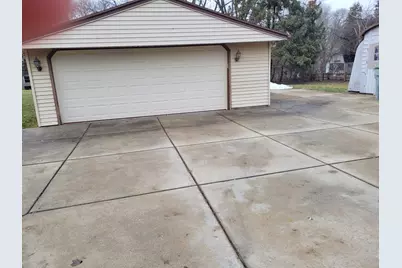 6125 N 122nd St, Milwaukee, WI 53225 - Photo 33