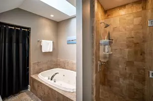 1847 N Vel R. Phillips Ave, Milwaukee, WI 53212 - Photo 19