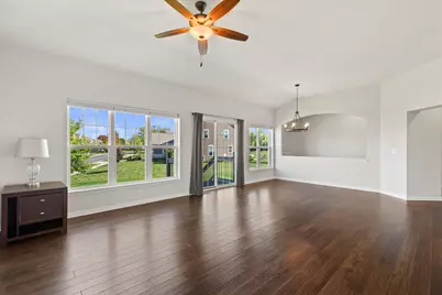 W195N5814  Deer Park Ct, Menomonee Falls, WI 53051 - Photo 19