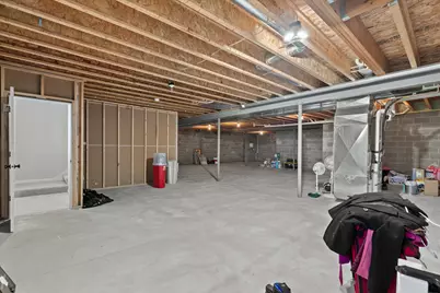 W195N5814  Deer Park Ct, Menomonee Falls, WI 53051 - Photo 41