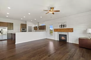 W195N5814 Deer Park Ct, Menomonee Falls, WI 53051 - Photo 21