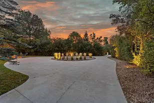 2751 W Deer Creek Ct, River Hills, WI 53217 - Photo 93