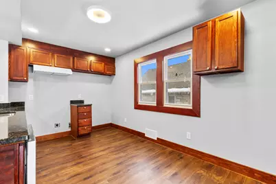 2132 S 85th St, West Allis, WI 53227 - Photo 11