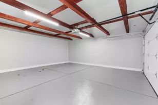 2132 S 85th St, West Allis, WI 53227 - Photo 23