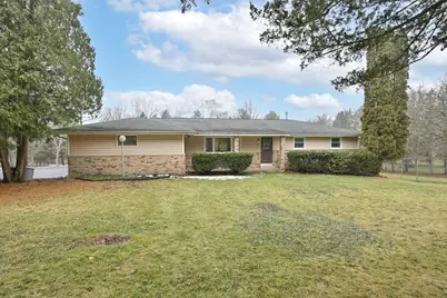 N5907  Aspen Dr, Spring Prairie, WI 53105 - Photo 3