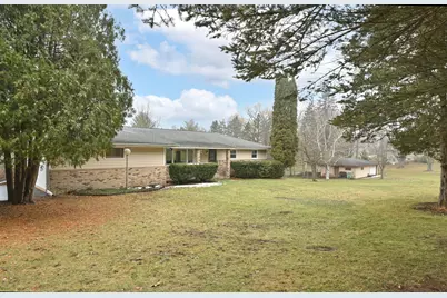 N5907  Aspen Dr, Spring Prairie, WI 53105 - Photo 5