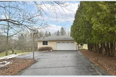 N5907  Aspen Dr, Spring Prairie, WI 53105 - Photo 7