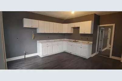 2002 S 14th St, Sheboygan, WI 53081 - Photo 5