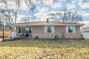 11915 W Rio St, Milwaukee, WI 53225 - Photo 3