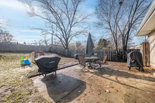 11915 W Rio St, Milwaukee, WI 53225 - Photo 5