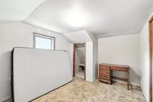 615 Roosevelt Dr, West Bend, WI 53090 - Photo 7