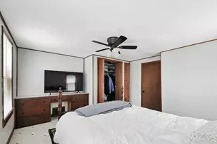 615 Roosevelt Dr, West Bend, WI 53090 - Photo 17