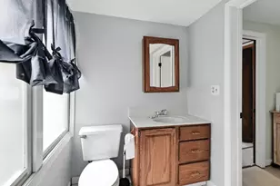 615 Roosevelt Dr, West Bend, WI 53090 - Photo 19