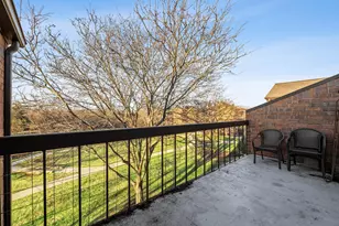 6100 W Stone Hedge Dr, Greenfield, WI 53220 - Photo 15