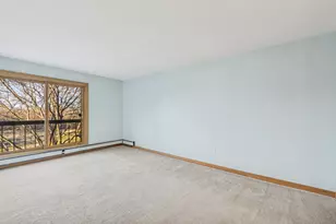 6100 W Stone Hedge Dr, Greenfield, WI 53220 - Photo 11