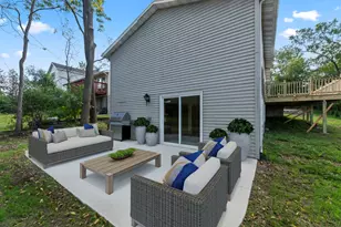 711 Division St, Delafield, WI 53018 - Photo 25