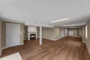 711 Division St, Delafield, WI 53018 - Photo 19