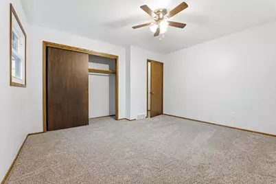 2504 N 112th St, Wauwatosa, WI 53226 - Photo 23