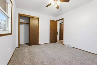 2504 N 112th St, Wauwatosa, WI 53226 - Photo 25