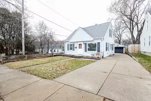 9144 W Park Hill Ave, Milwaukee, WI 53226 - Photo 3