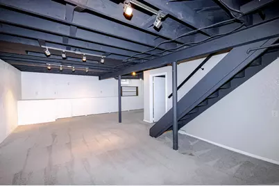 9144 W Park Hill Ave, Milwaukee, WI 53226 - Photo 31