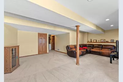 W172N7862  Shady Ln, Menomonee Falls, WI 53051 - Photo 33