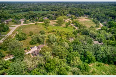 4925  Bluffside Dr, Racine, WI 53402 - Photo 7