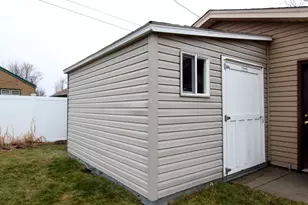 8028 W Van Beck Ave, Milwaukee, WI 53220 - Photo 41