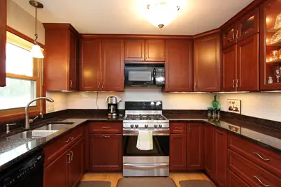 8028 W Van Beck Ave, Milwaukee, WI 53220 - Photo 29