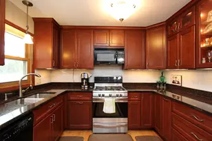 8028 W Van Beck Ave, Milwaukee, WI 53220 - Photo 29