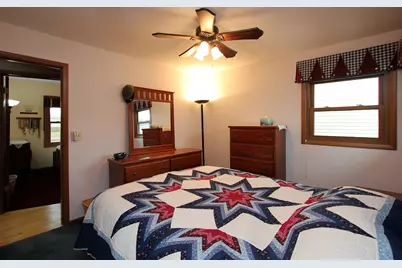 8028 W Van Beck Ave, Milwaukee, WI 53220 - Photo 35