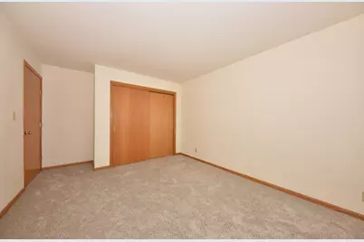 2116  Woodburn Rd #C, Waukesha, WI 53186 - Photo 11