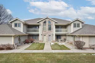 2116 Woodburn Rd, Waukesha, WI 53186 - Photo 11