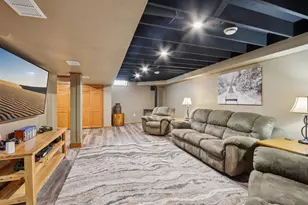 14320 W Fieldpointe Dr, New Berlin, WI 53151 - Photo 49