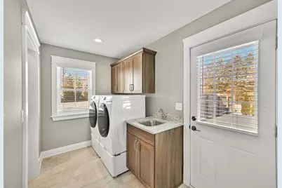 12312 W Donges Bay Rd, Mequon, WI 53097 - Photo 11