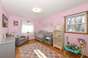 1636 W Fairfield Ct, Glendale, WI 53209 - Photo 19