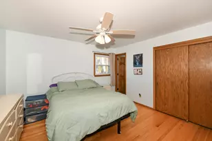 1636 W Fairfield Ct, Glendale, WI 53209 - Photo 21