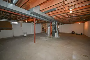 1636 W Fairfield Ct, Glendale, WI 53209 - Photo 29