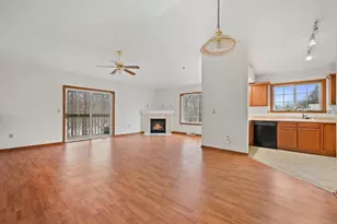 9151 S Aspen Dr, Oak Creek, WI 53154 - Photo 3